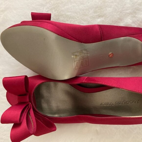 Brand New Women's Luxurious Peep Toe Cranberry Satin 3 Inch Heels Shoes Size 7 - Picture 3 of 5